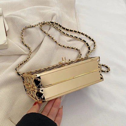 The new style metal small square bag lady hollow personality evening messenger bag all-in-one chain bag